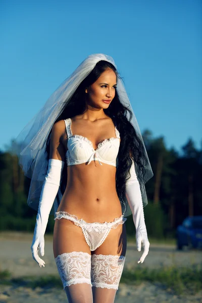 Sexy bruid in lingerie — Stockfoto