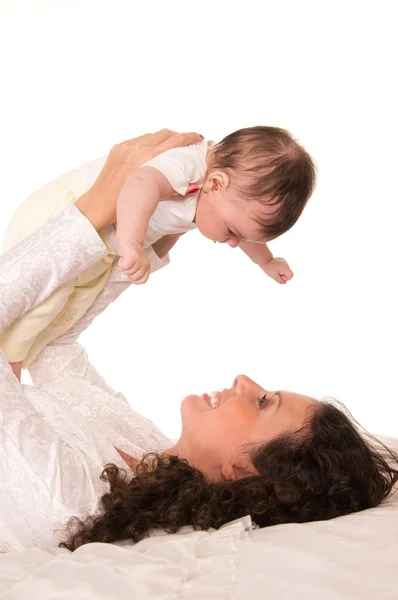 Mãe brincando com bebê — Fotografia de Stock
