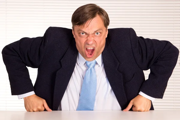 Retrato de hombre de negocios enojado — Foto de Stock