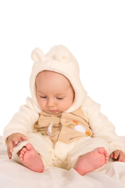Schattige baby in pak — Stockfoto