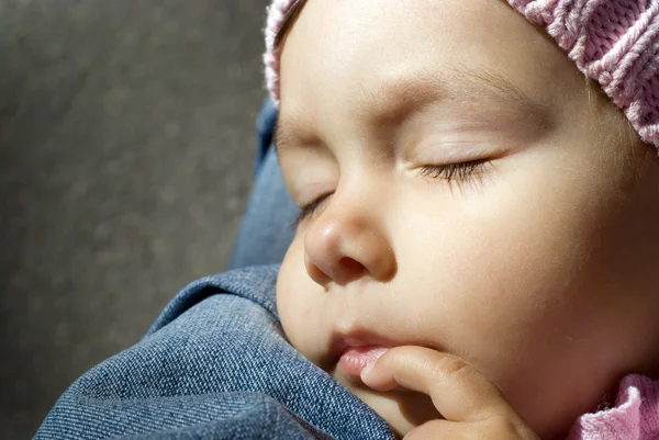 睡梦中的小女孩 — 图库照片
