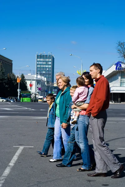 Familjen på stan — Stockfoto