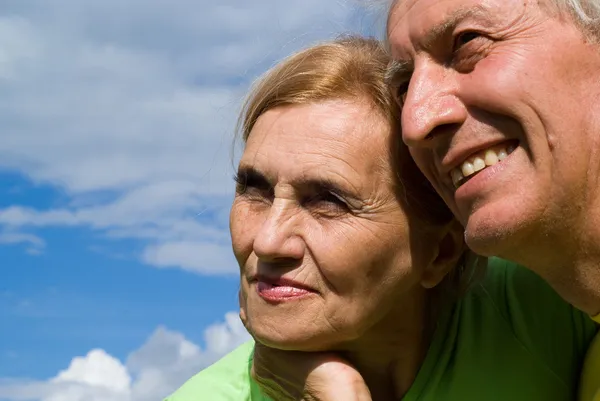 Äldre par på en sky — Stockfoto