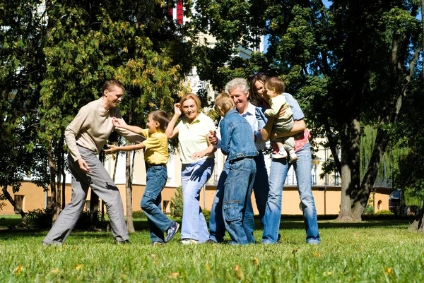 Familia de un siete jugando — Foto de Stock