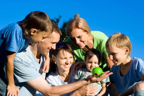 Leuke familie portret — Stockfoto