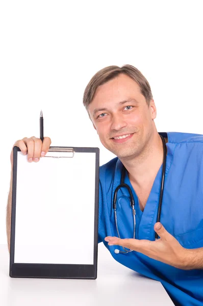 Läkare med dokument — Stockfoto