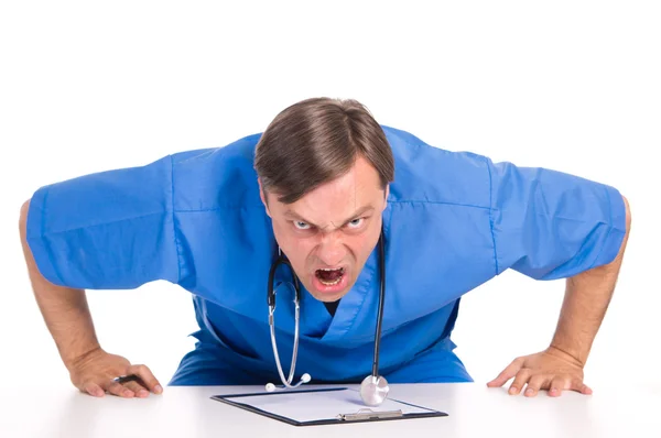 怒っている医者の肖像画 — ストック写真