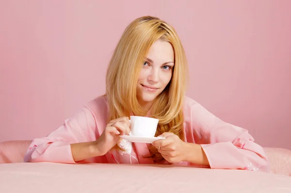 Chica con taza —  Fotos de Stock