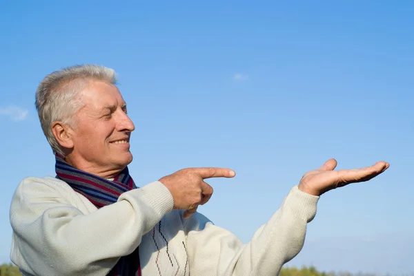 Nice old guy and sky — Stock Photo, Image