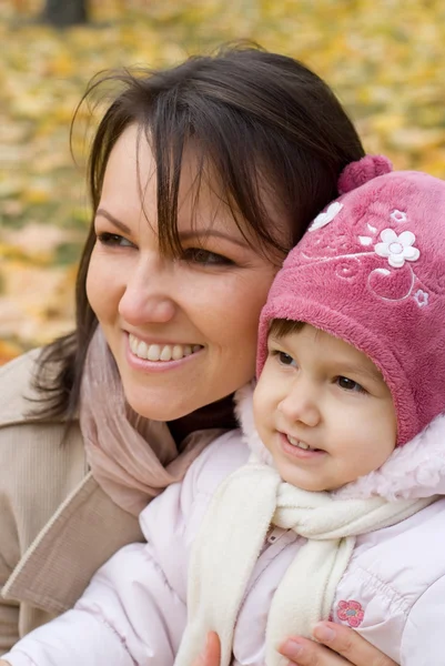 Mother with daughter at nature — Stock Photo, Image