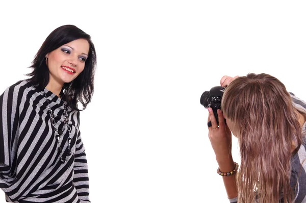 Zwei Mädchen mit Kamera — Stockfoto