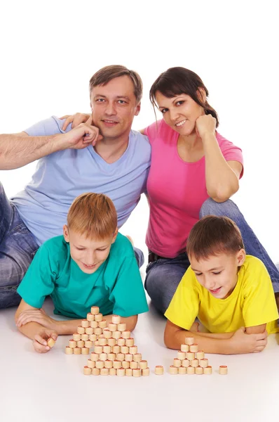 Leuk familie spel — Stockfoto