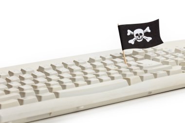 korsan bayrağı ve bilgisayar klavye