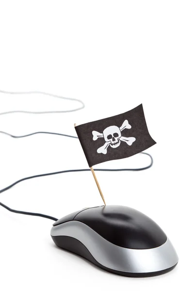 Bandeira pirata e mouse de computador — Fotografia de Stock
