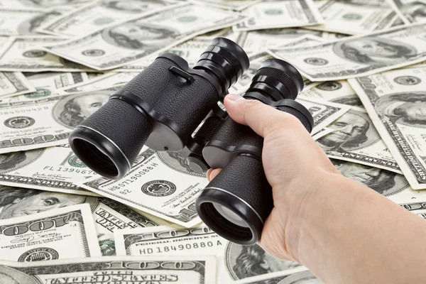 双筒望远镜和美元 — 图库照片