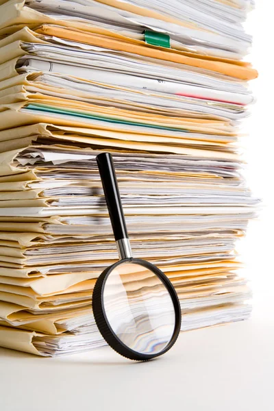 File Stack and Magnifying Glass — Stock Photo, Image