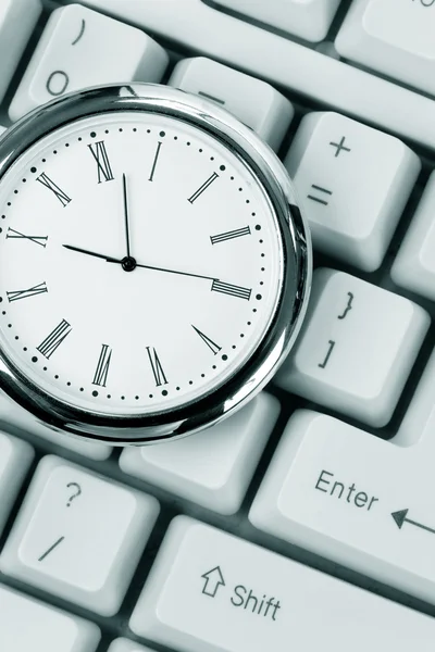 Clock and computer Keyboard — Stock Photo, Image