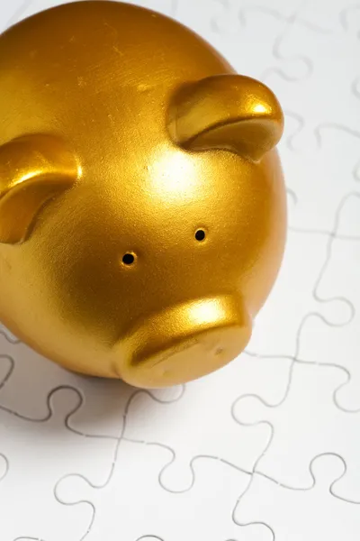 Piggy bank e Puzzle — Fotografia de Stock