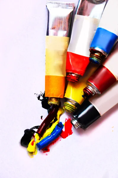 Diferentes tubos coloridos — Fotografia de Stock