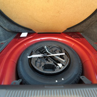 Spare tire (wheel) clipart