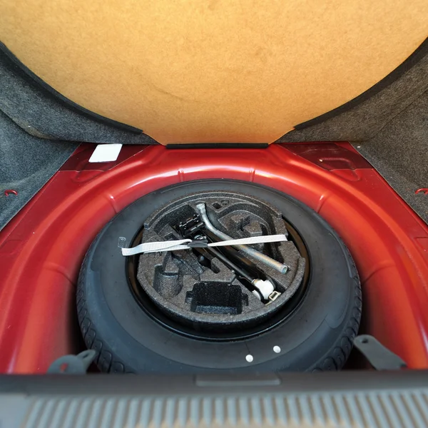 Reservhjulet (hjulet) — Stockfoto