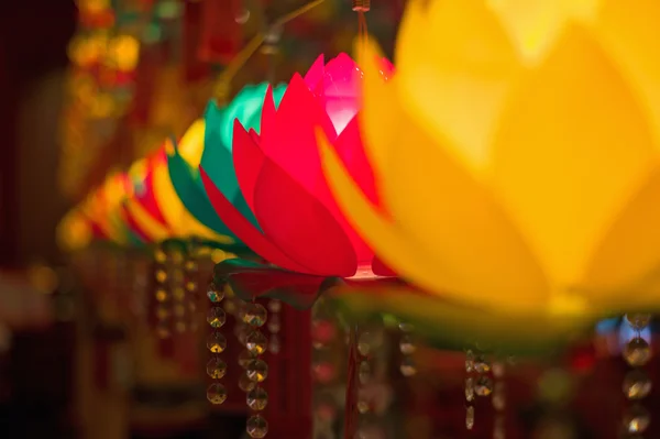 Színes lotus alakú lámpák — Stock Fotó
