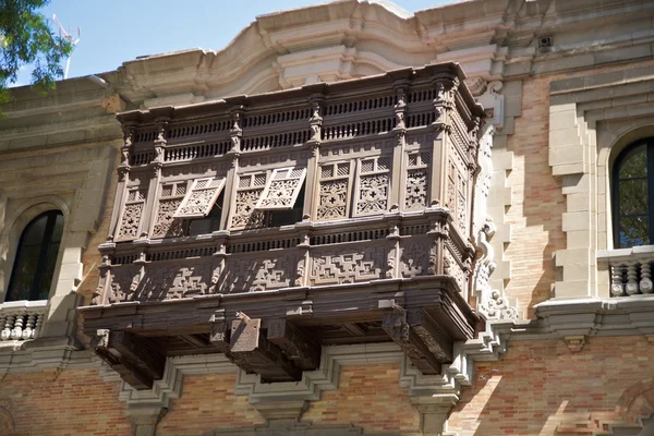 Стародавні деревини балкон — стокове фото