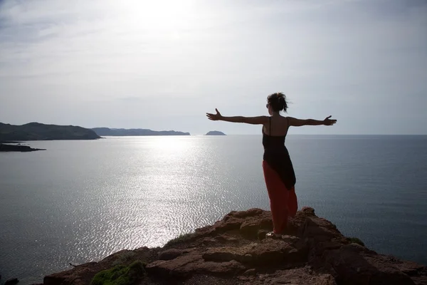 Woman over Menorca north coastline — Stock Photo, Image