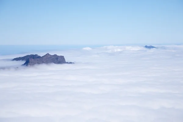 Wolken und Gipfel auf La Palma — Stockfoto