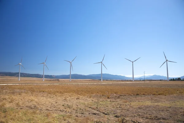 Šest větrná energie mlýny — Stock fotografie