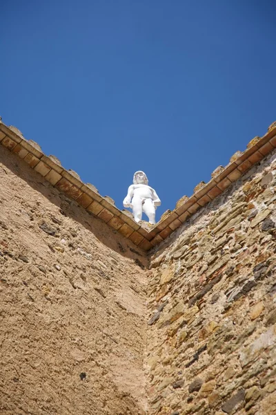 Estátua de menino branco — Fotografia de Stock