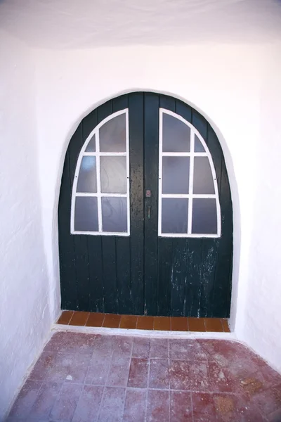 Πράσινη πόρτα από ξύλο — Φωτογραφία Αρχείου