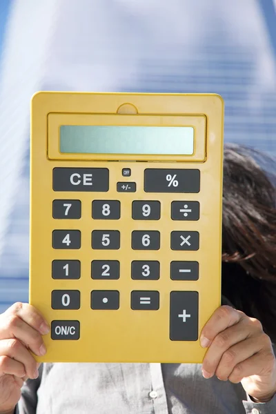 Żółty kalkulator z pustego ekranu — Zdjęcie stockowe