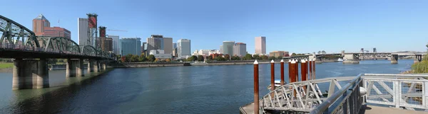 Panorama z portland oregon panoramę & mosty. — Zdjęcie stockowe