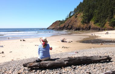 Hint beach ecola state park, oregon kıyılarında.