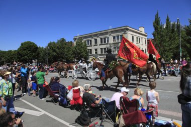 Portland - Haziran 12: Gül Festivali yıllık geçit aracılığıyla şehir merkezine 12 Haziran 2