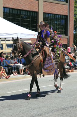 Portland - Haziran 12: Gül Festivali yıllık geçit aracılığıyla şehir merkezine 12 Haziran 2