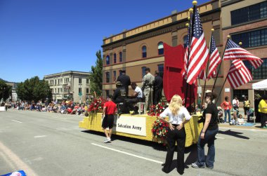 Portland - Haziran 12: Gül Festivali yıllık geçit aracılığıyla şehir merkezine 12 Haziran 2