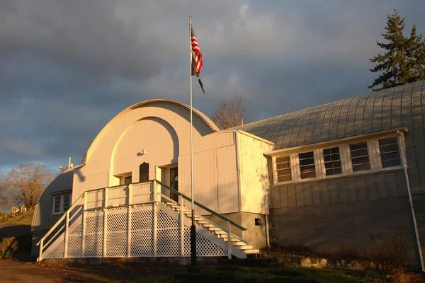 Edifício memorial dos veteranos, cidade de Oregon OR . — Fotografia de Stock
