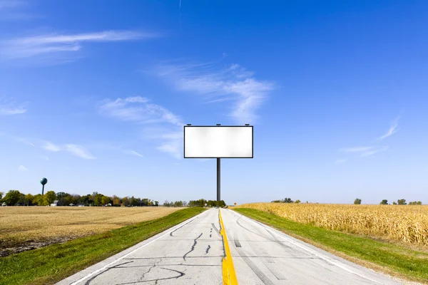 Billboard na venkovské silnici — Stock fotografie