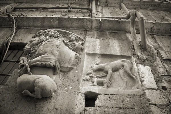 Történelmi homlokzat Róma — Stock Fotó