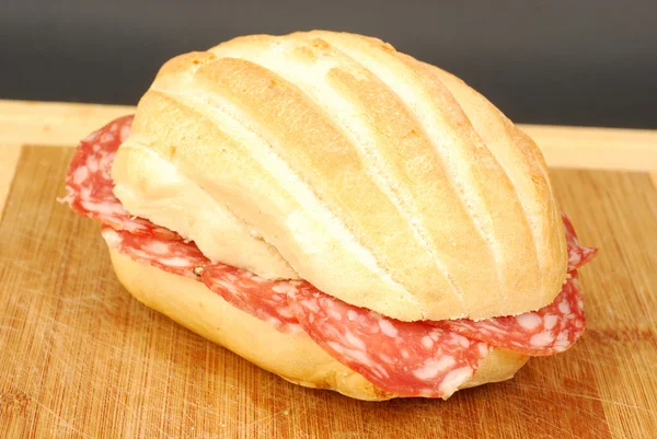 Salami sandwich 001 — Stockfoto