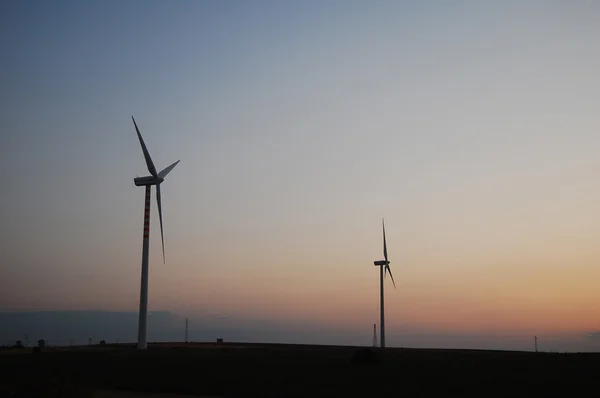 Wind turbine in the sunset — Stock Photo, Image