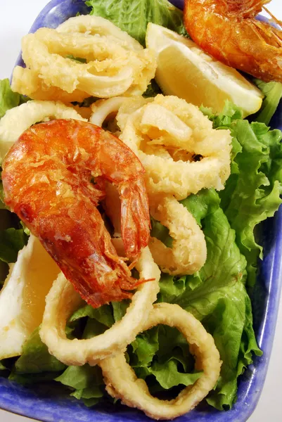 Fried calamari rings and shrimp 4 — Stock Photo, Image