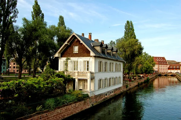 The district of La Petite France in Strasbourg with its bridges — Stock Photo, Image