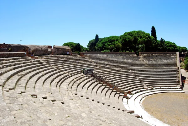 Os restos de um anfiteatro romano — Fotografia de Stock