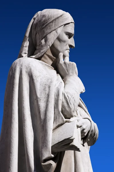 Estátua de Dante Verone (Verona) Itália — Fotografia de Stock