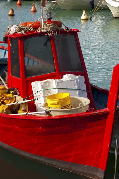 Rotes Fischerboot — Stockfoto