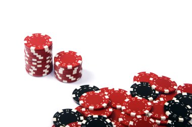 casino fişi üzerinde beyaz izole
