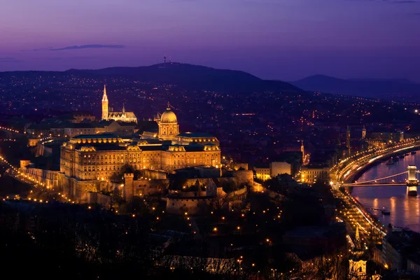 Budapest panorama pada malam hari — Stok Foto